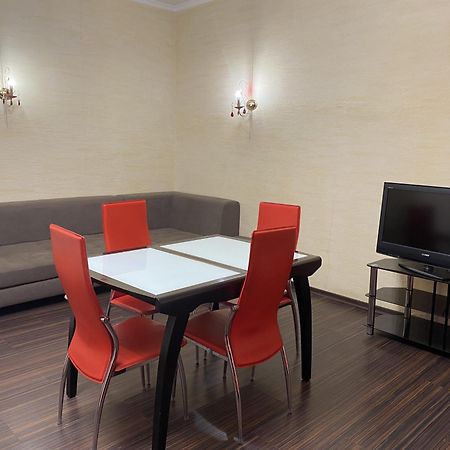 Valencia Hotel โอเดสซา ภายนอก รูปภาพ