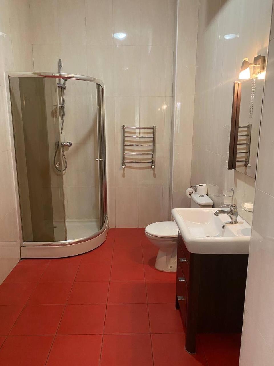 Valencia Hotel โอเดสซา ภายนอก รูปภาพ