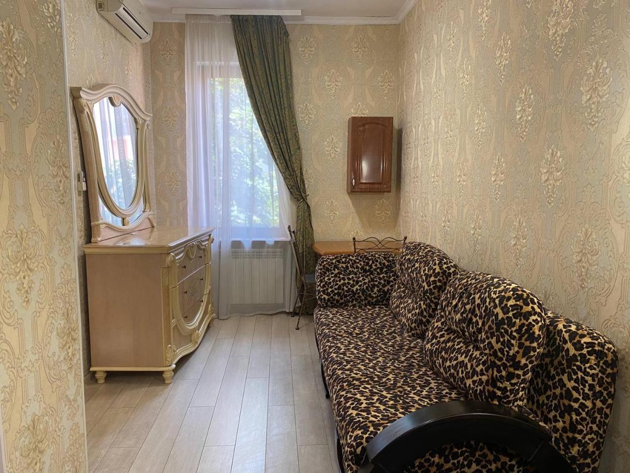 Valencia Hotel โอเดสซา ภายนอก รูปภาพ