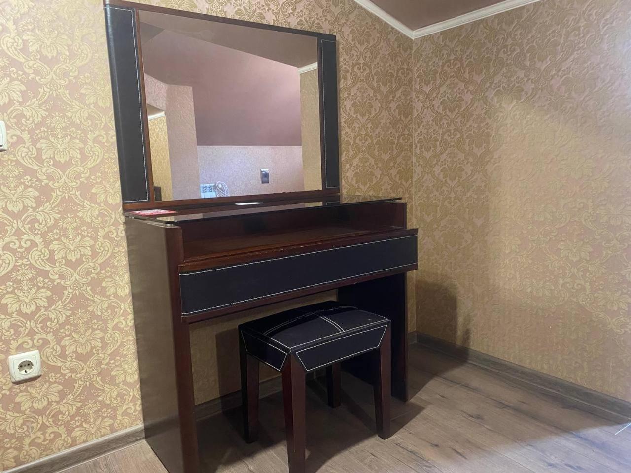 Valencia Hotel โอเดสซา ภายนอก รูปภาพ